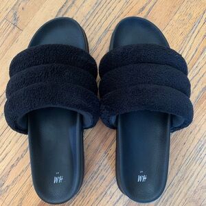 Slides 10 H&M